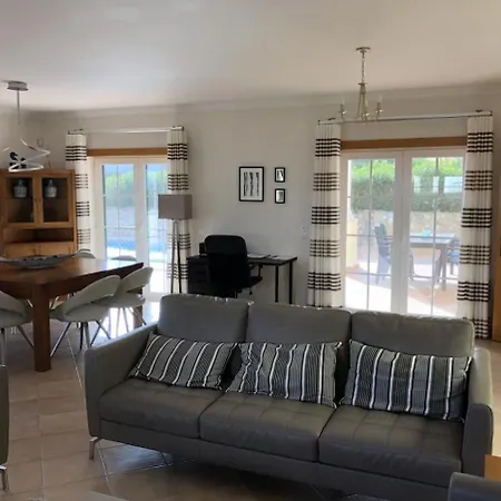 ホテル Luxury Villa, Private Pool, Quiet Location, View Of Golf Course And Ocean Amoreira